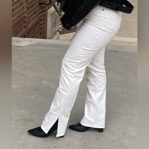 Abercrombie Ultra High Rise 90s Straight Jean Size 6